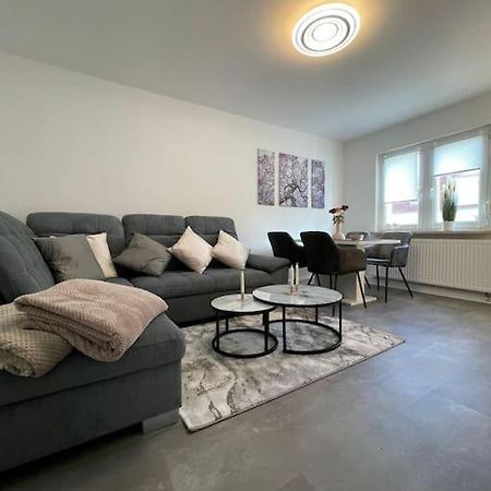 Komfortable Ferienwohnung In Halle-Kroellwitz ハレ エクステリア 写真